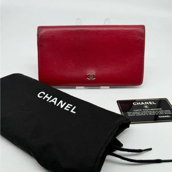Chanel Lambskin Wallet - Picture 1 of 6